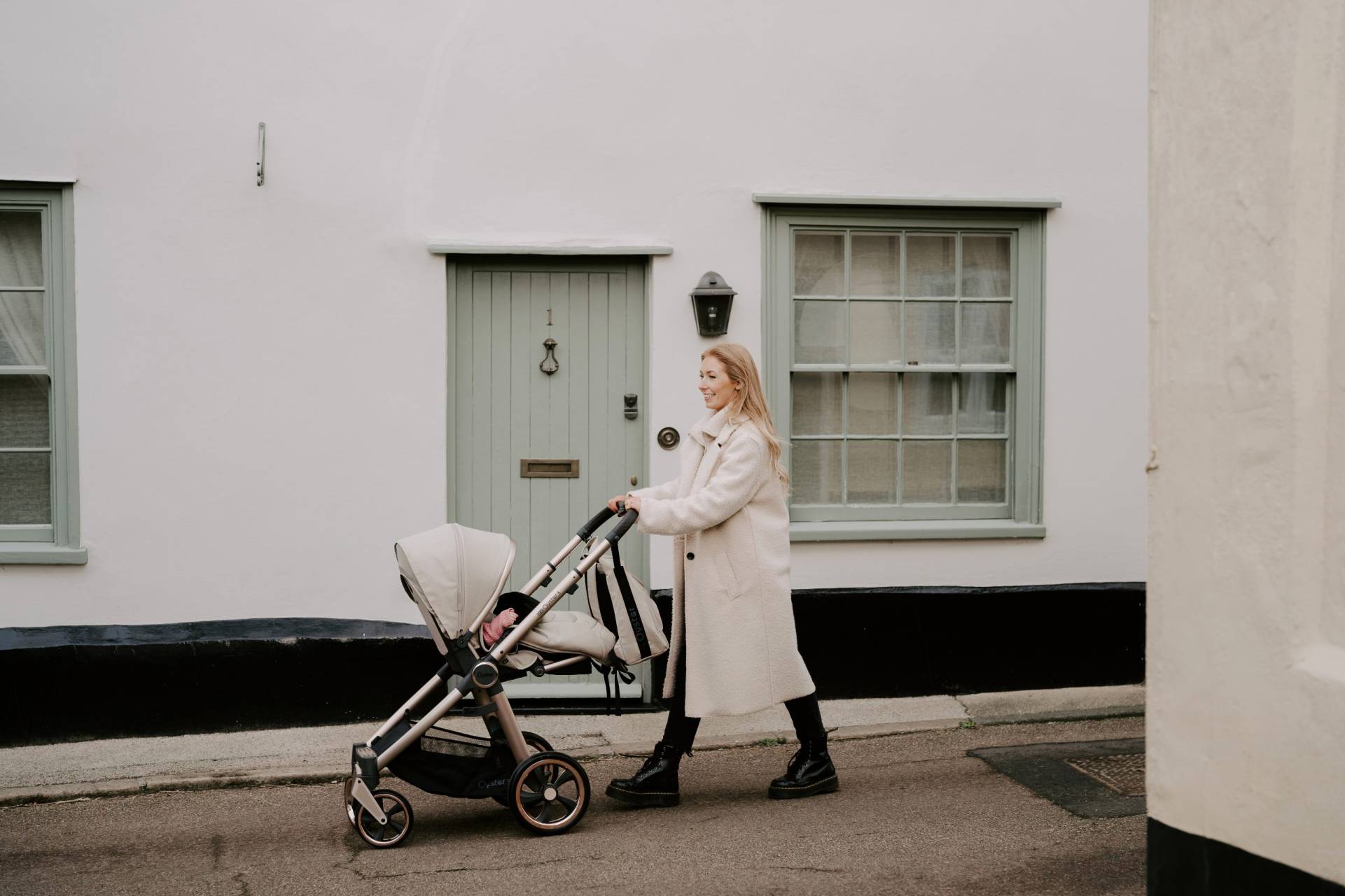 slider image slider_item_GrKt4x